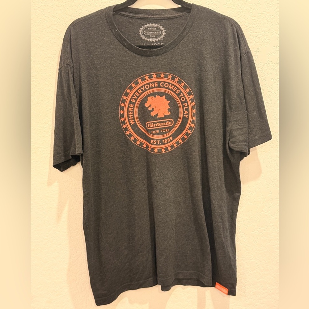 Nintendo‎ Charcoal Tee with Orange Graphic